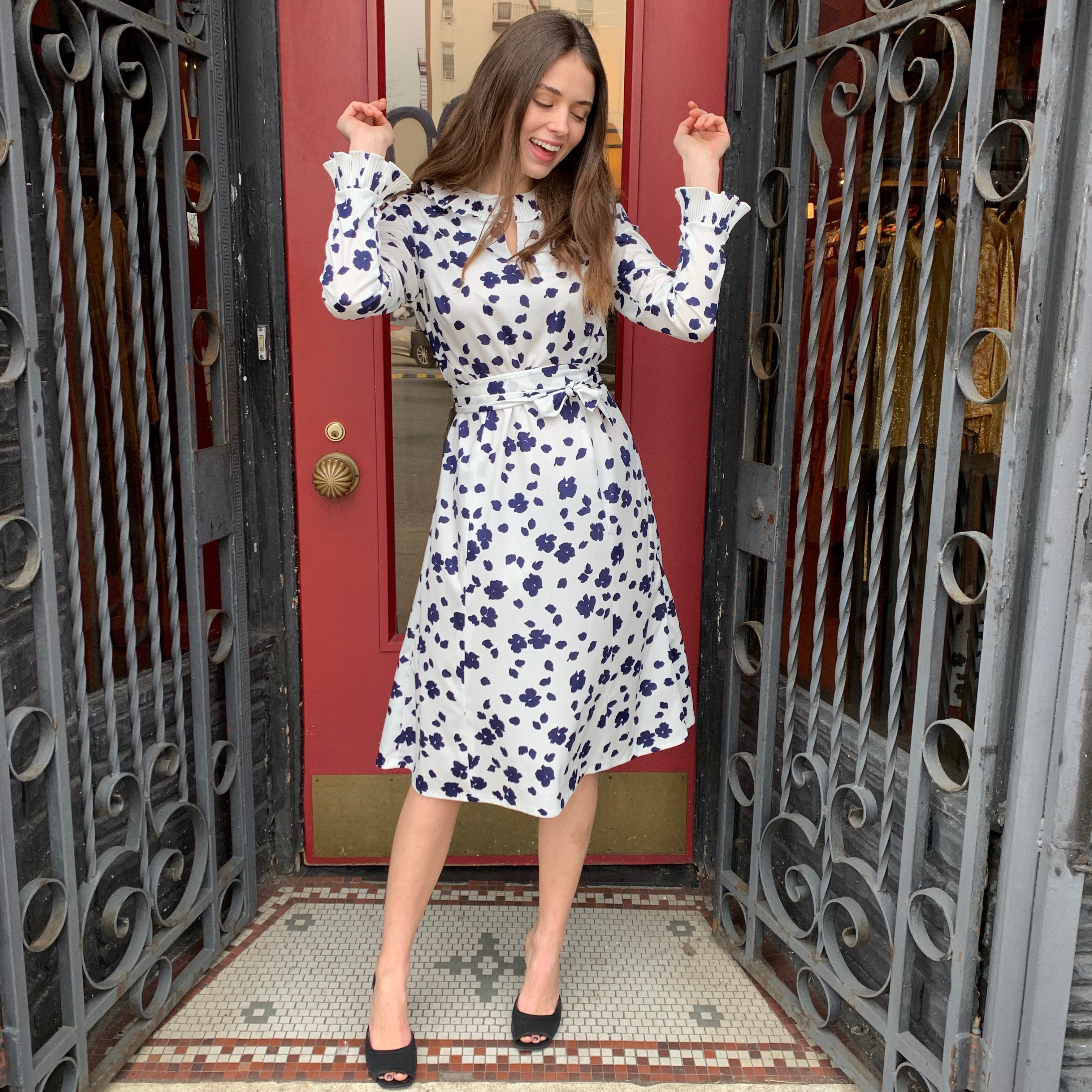 White and navy dress with pleated collar