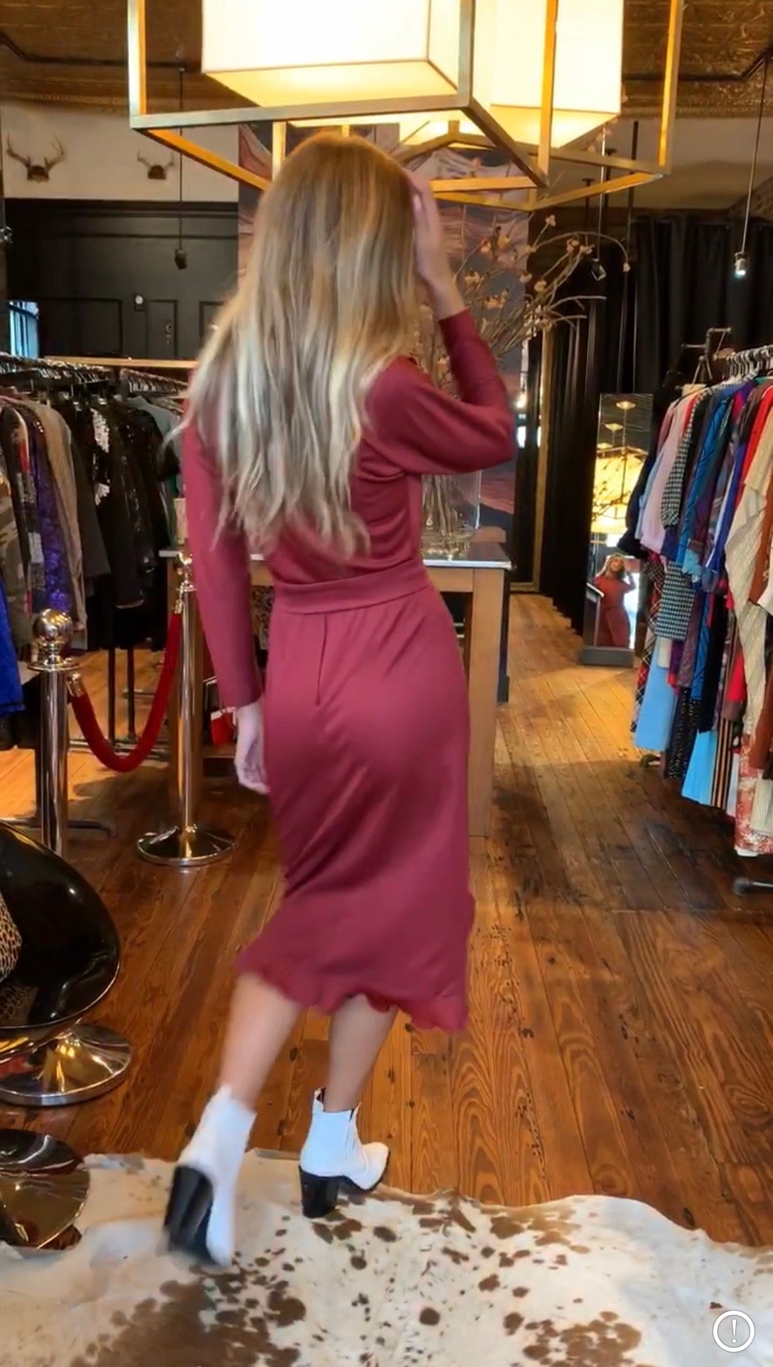 Classy burgundy dress with side ruffle