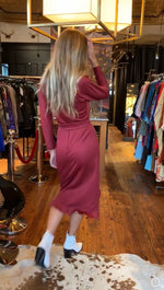 Classy burgundy dress with side ruffle