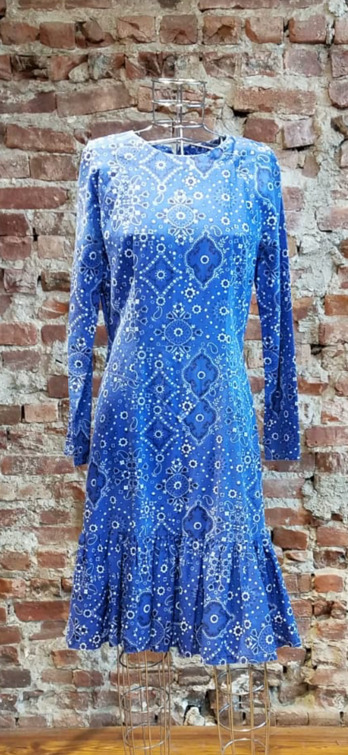 Blue bandana motifs tennis dress