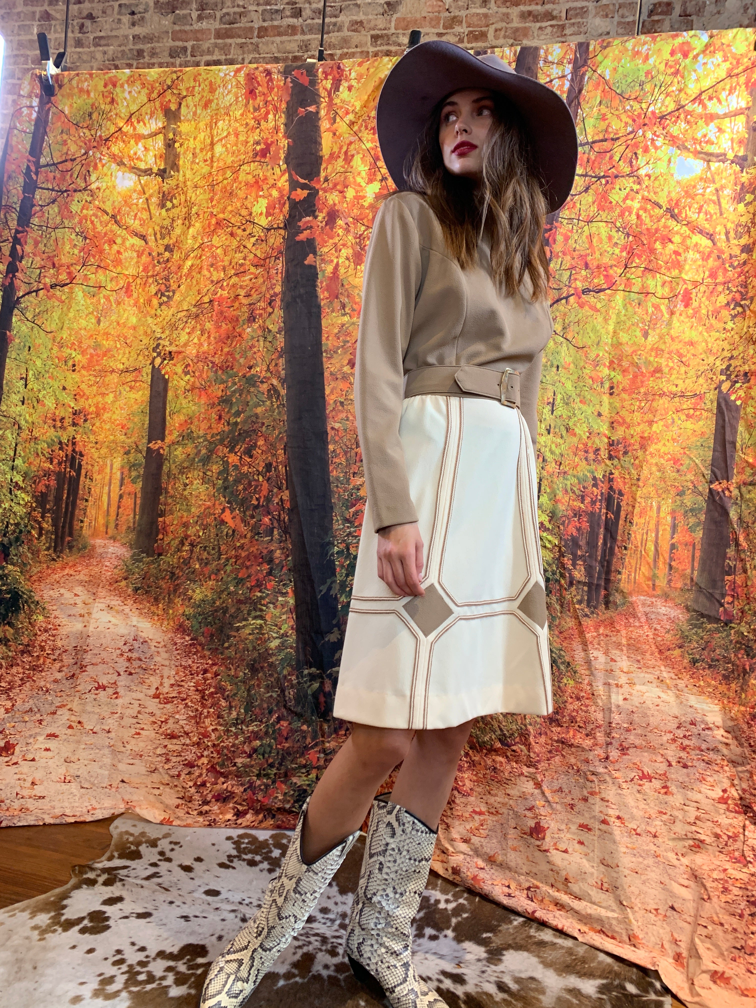 Creamy/taupe belted winter dress
